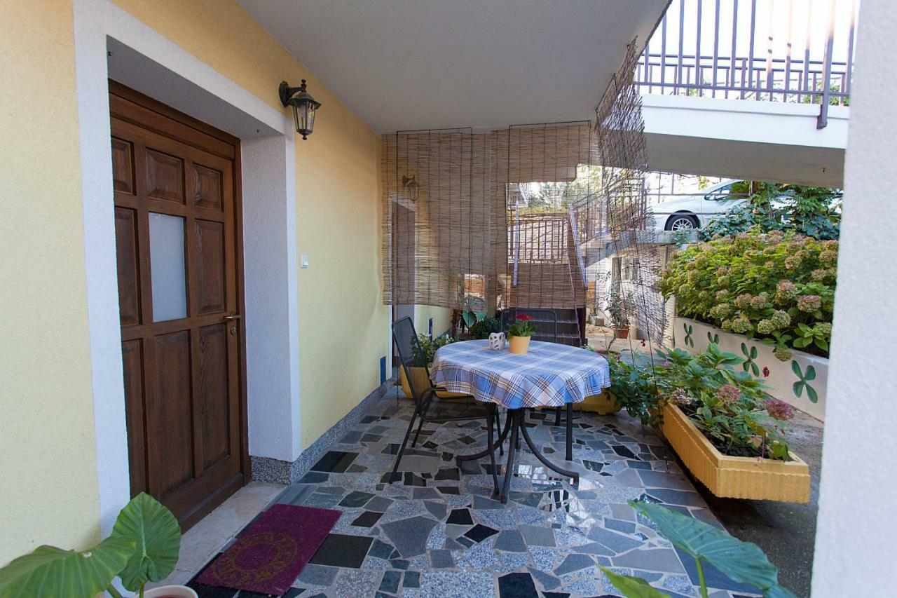 Apartments Topic & Krk Central Location Krk Town Dış mekan fotoğraf