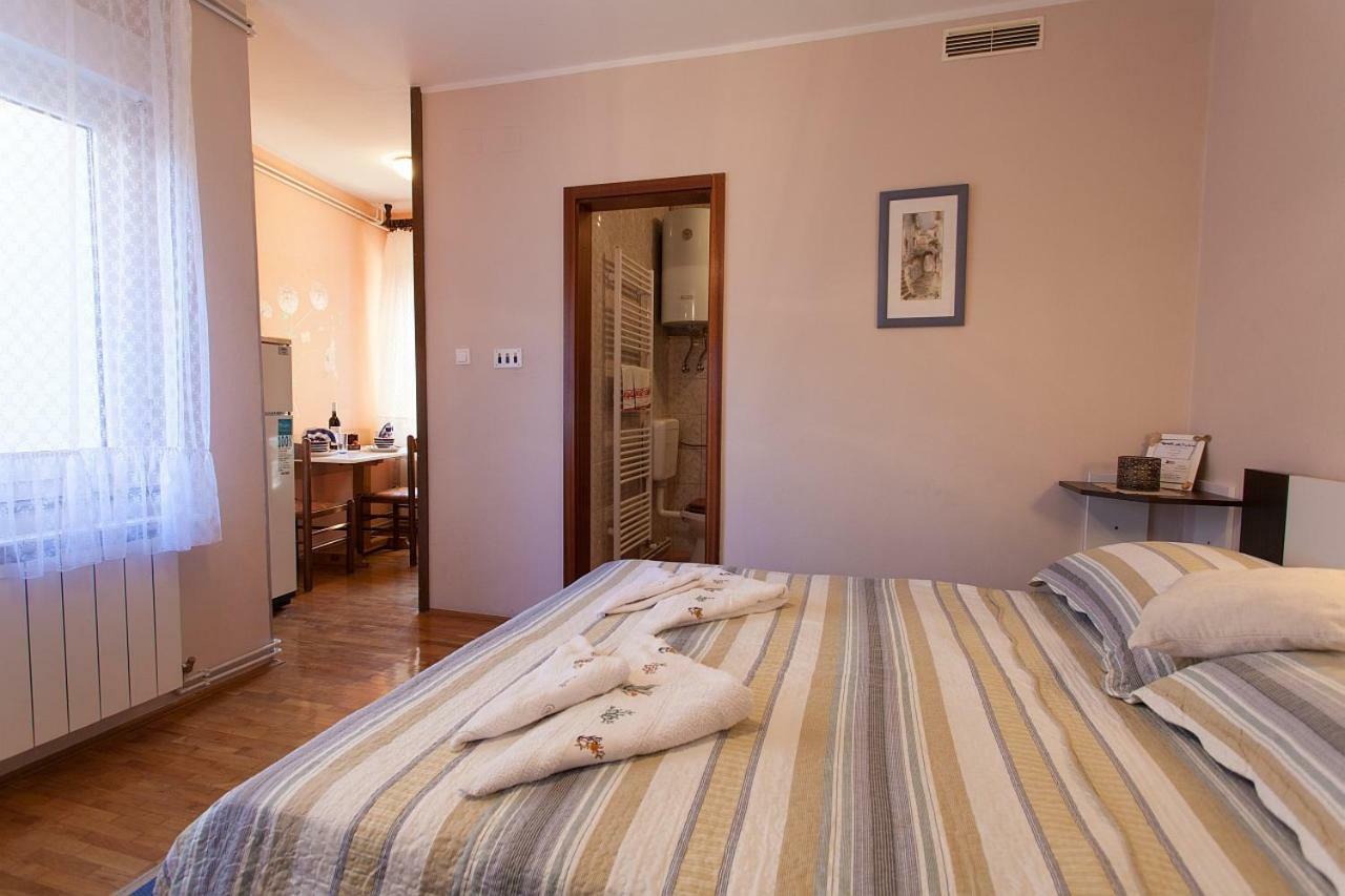 Apartments Topic & Krk Central Location Krk Town Dış mekan fotoğraf