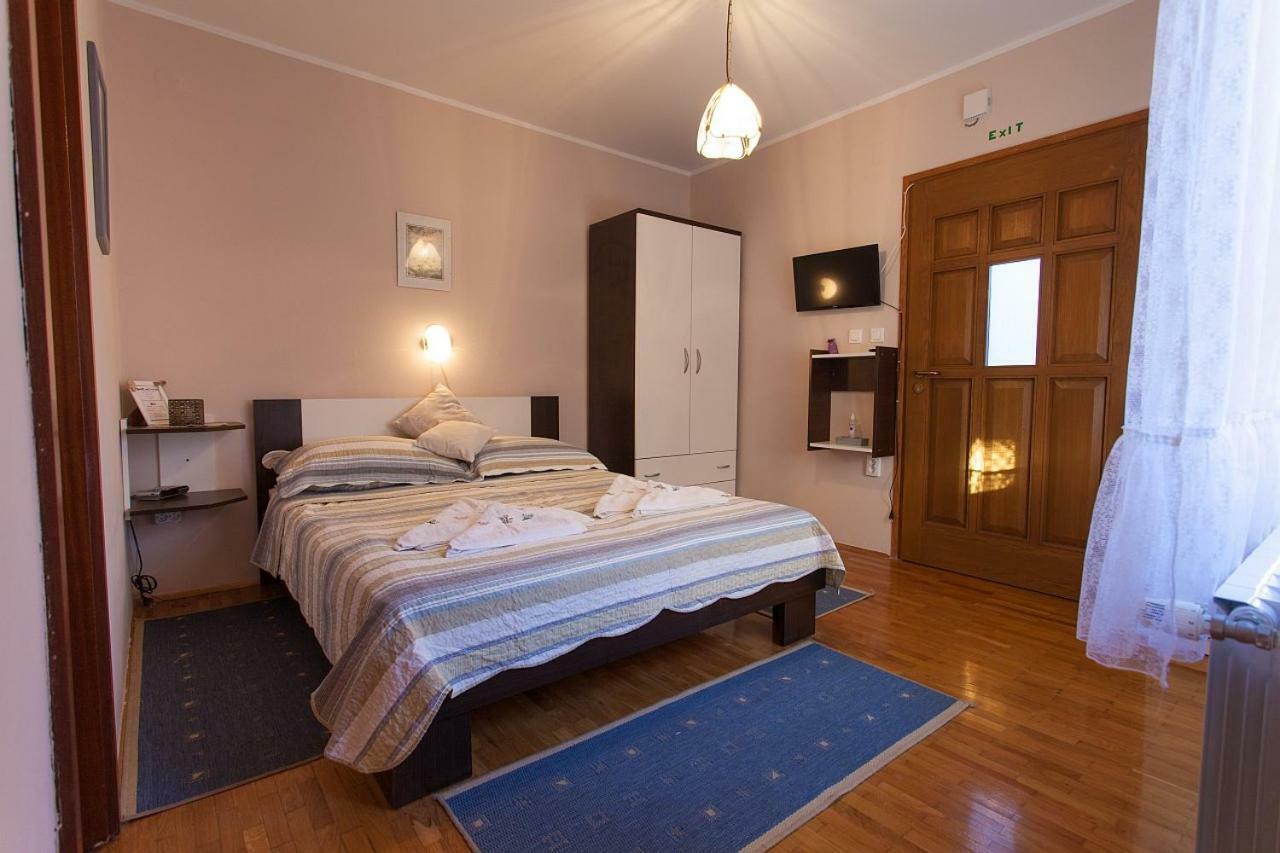 Apartments Topic & Krk Central Location Krk Town Dış mekan fotoğraf